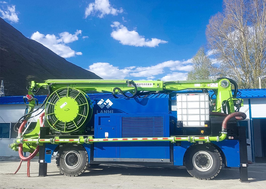 LHP40K-G輪式濕噴機(jī)械手(圖2)