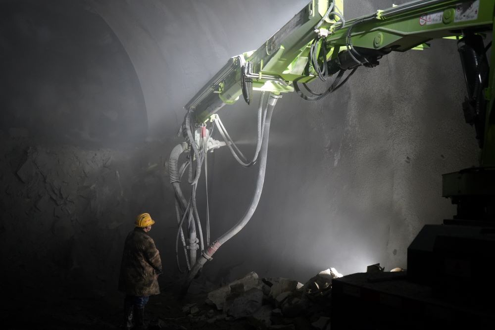 濕噴混凝土工藝的優(yōu)勢及應(yīng)用(圖1)