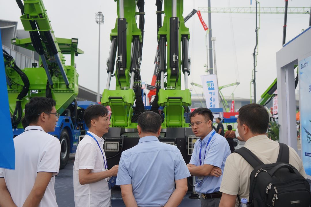 2025長(zhǎng)沙國(guó)際工程機(jī)械展，藍(lán)海智能的四大智能產(chǎn)品引爆展區(qū)(圖4)